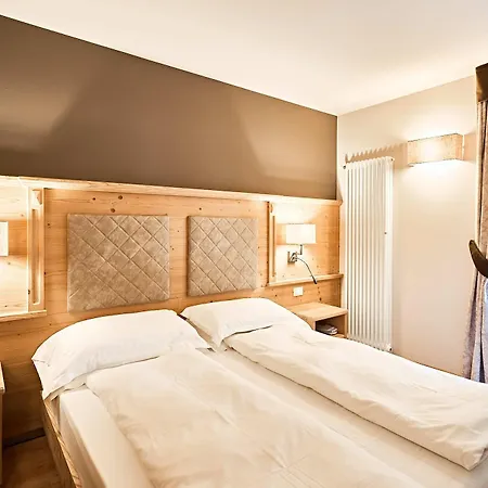 Crozzon Hotell Madonna