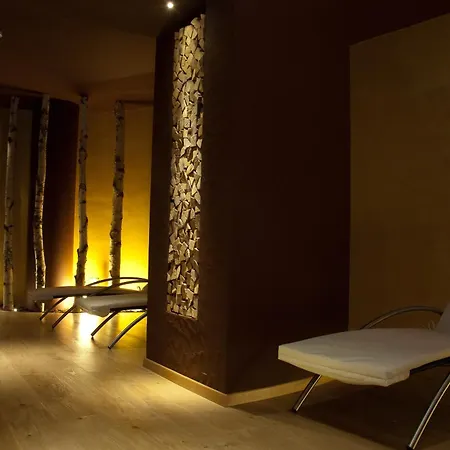 Crozzon Hotell 4*