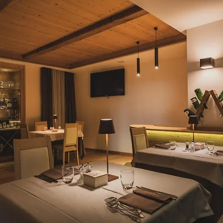 Crozzon Hotell 4*