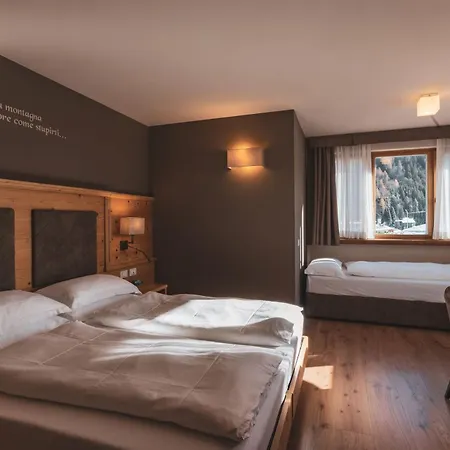 Crozzon Hotell