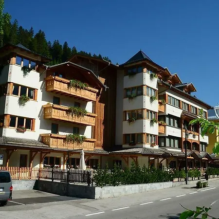 Crozzon Hotell 4*